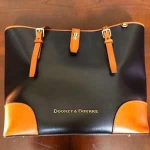 Dooney & Bourke Purse